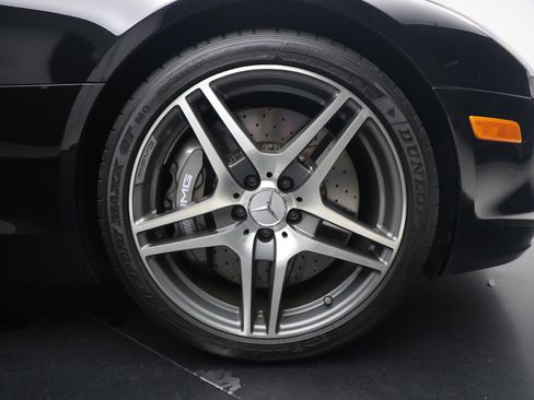 Used 2012 Mercedes-Benz SLS AMG Roadster image 37