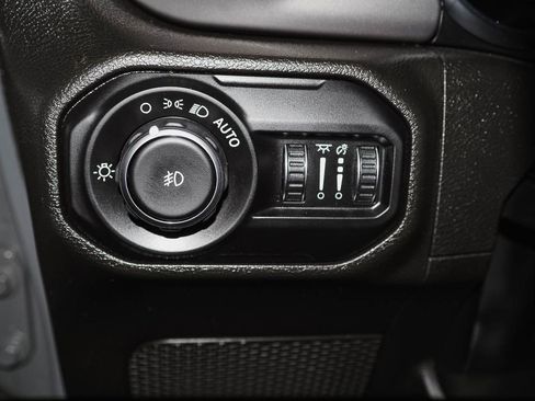 Used 2022 Jeep Wrangler Unlimited Sport AWD/4WD image 26