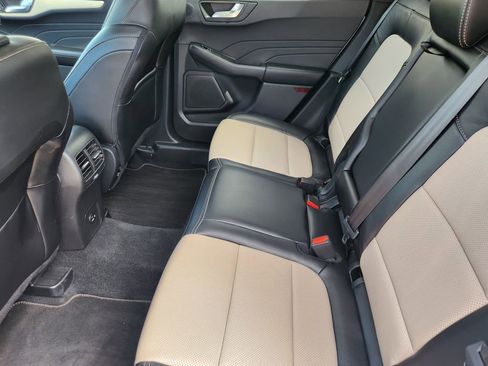 Used 2021 Ford Escape Titanium w/ Titanium Elite Package AWD/4WD image 29