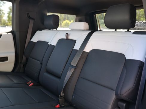 Used 2024 GMC Hummer EV 3X w/ Omega Edition image 29