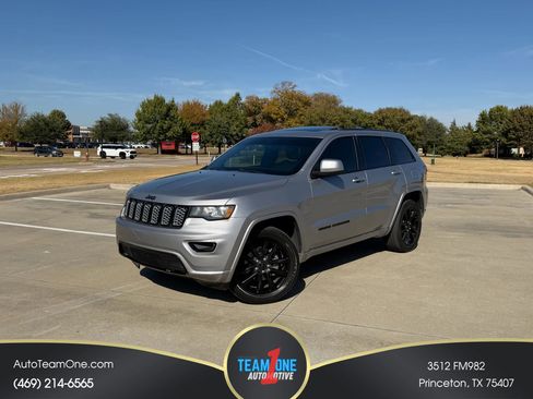 Used 2020 Jeep Grand Cherokee Altitude image 1