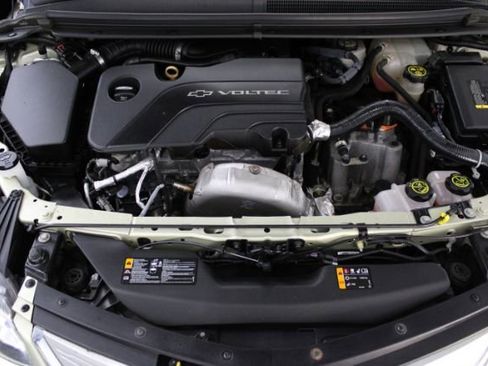 Used 2017 Chevrolet Volt Premier w/ Driver Confidence II Package FWD image 31