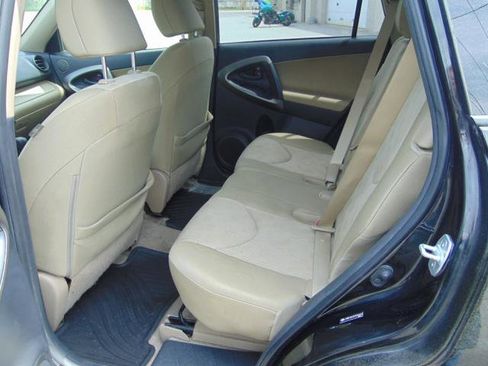 Used 2012 Toyota RAV4 4WD w/ Value Pkg image 8