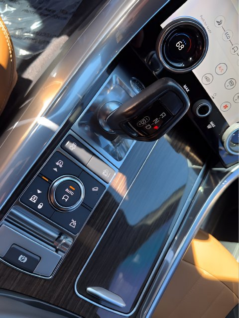 Used 2018 Land Rover Range Rover Sport Supercharged AWD/4WD image 24