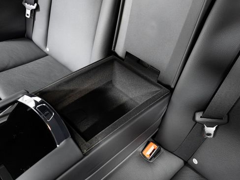 Used 2015 Rolls-Royce Ghost image 28