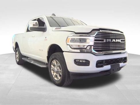 Used 2024 RAM 2500 Laramie AWD/4WD image 4