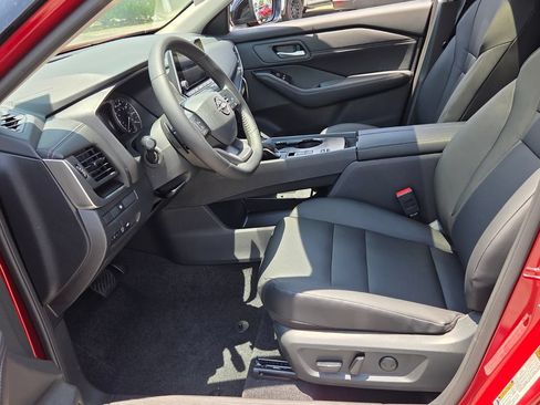 New 2026 Nissan Rogue Dark Armor FWD image 3