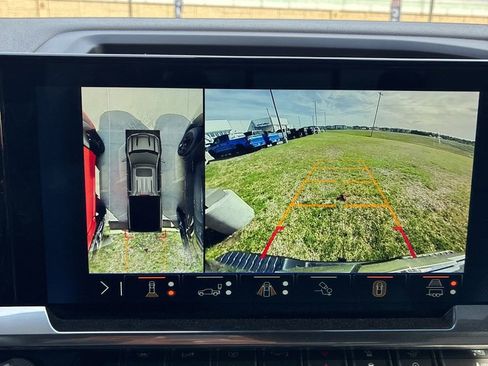 Used 2024 Chevrolet Silverado 1500 LT Trail Boss w/ Convenience Package II image 20