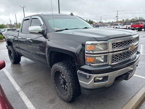 Used 2015 Chevrolet Silverado 1500 LT w/ LT Convenience Package AWD/4WD image 1
