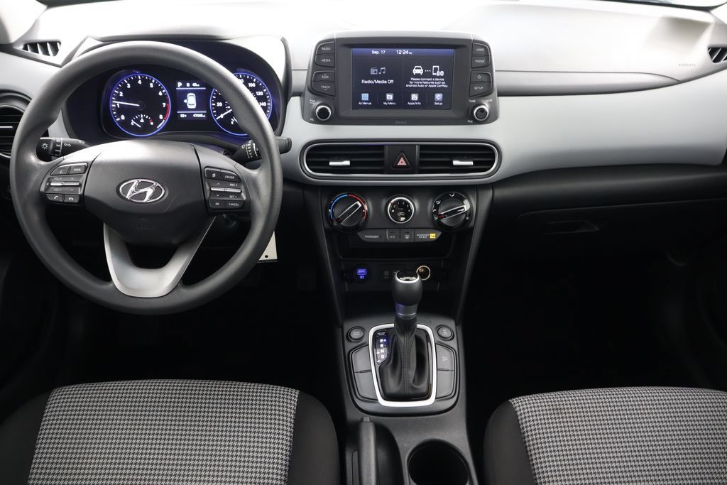 Used 2021 Hyundai Kona SE AWD/4WD image 2