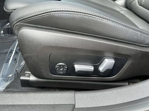 Used 2023 BMW 330i xDrive Sedan w/ Driving Assistance Package AWD/4WD image 16