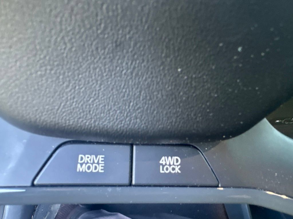 Used 2024 Kia EV9 Land AWD/4WD image 15