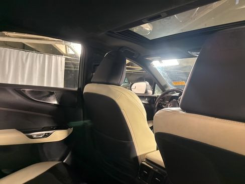 Used 2022 Lexus NX 350 AWD image 9