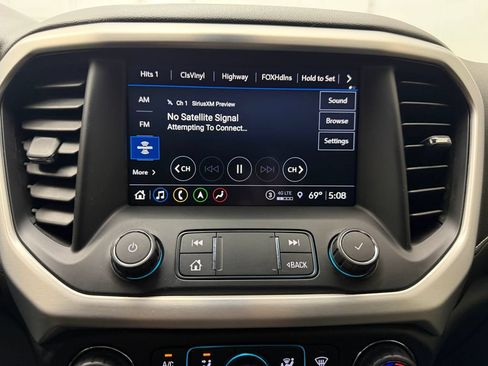 Used 2022 GMC Acadia SLT w/ Technology Package AWD/4WD image 26
