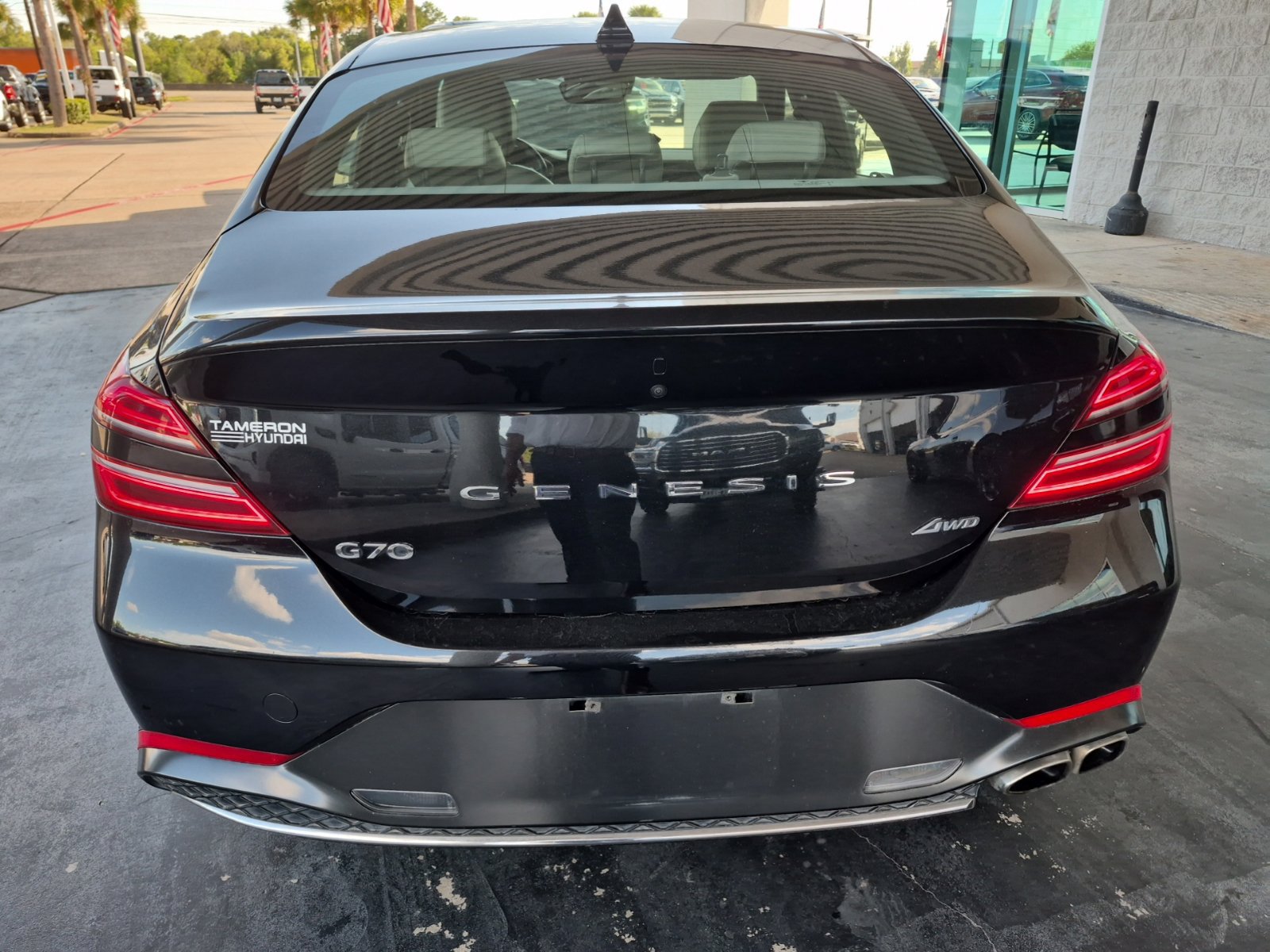 Used 2023 Genesis G70 2.0T AWD/4WD image 7