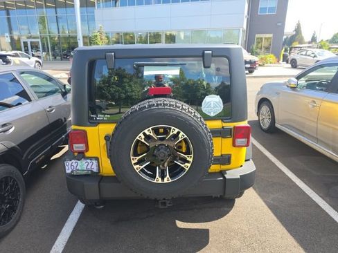 Used 2011 Jeep Wrangler Sport w/ Connectivity Group AWD/4WD image 3