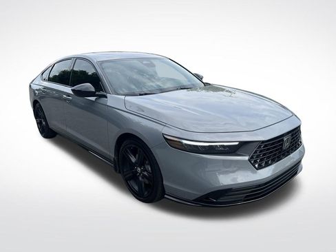 Used 2025 Honda Accord Sport image 8