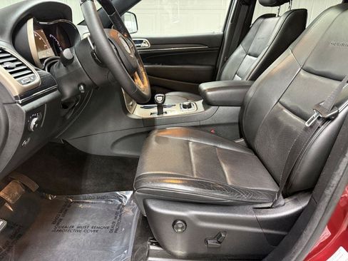 Used 2014 Jeep Grand Cherokee Summit AWD/4WD image 11
