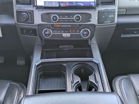 Used 2022 Ford F250 Lariat AWD/4WD image 18