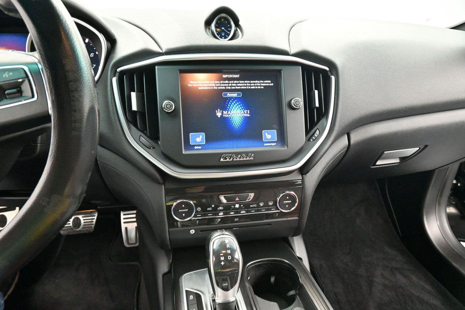 Used 2015 Maserati Ghibli RWD image 20