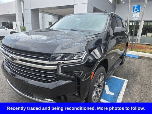 Used 2021 Chevrolet Tahoe LT w/ LT Signature Package RWD image 3