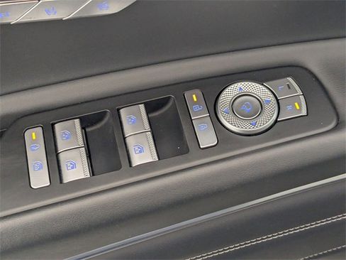 Used 2025 Genesis GV80 2.5T Standard image 12