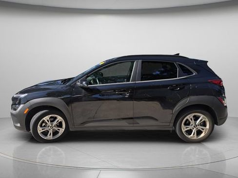 Used 2023 Hyundai Kona SEL w/ Convenience Package FWD image 4