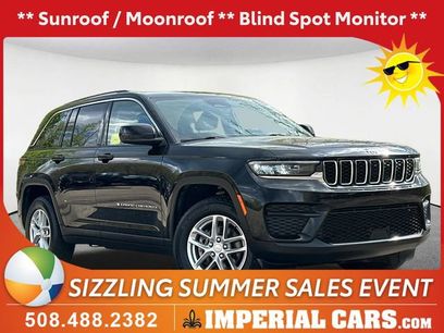 Used 2023 Jeep Grand Cherokee Laredo w/ Trailer Tow Prep Group (B)