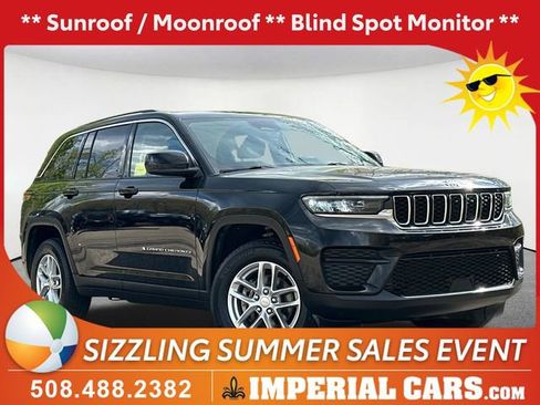 Used 2023 Jeep Grand Cherokee Laredo w/ Trailer Tow Prep Group (B) AWD/4WD image 1