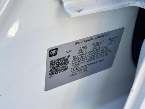 Used 2024 Chevrolet Malibu RS FWD image 24