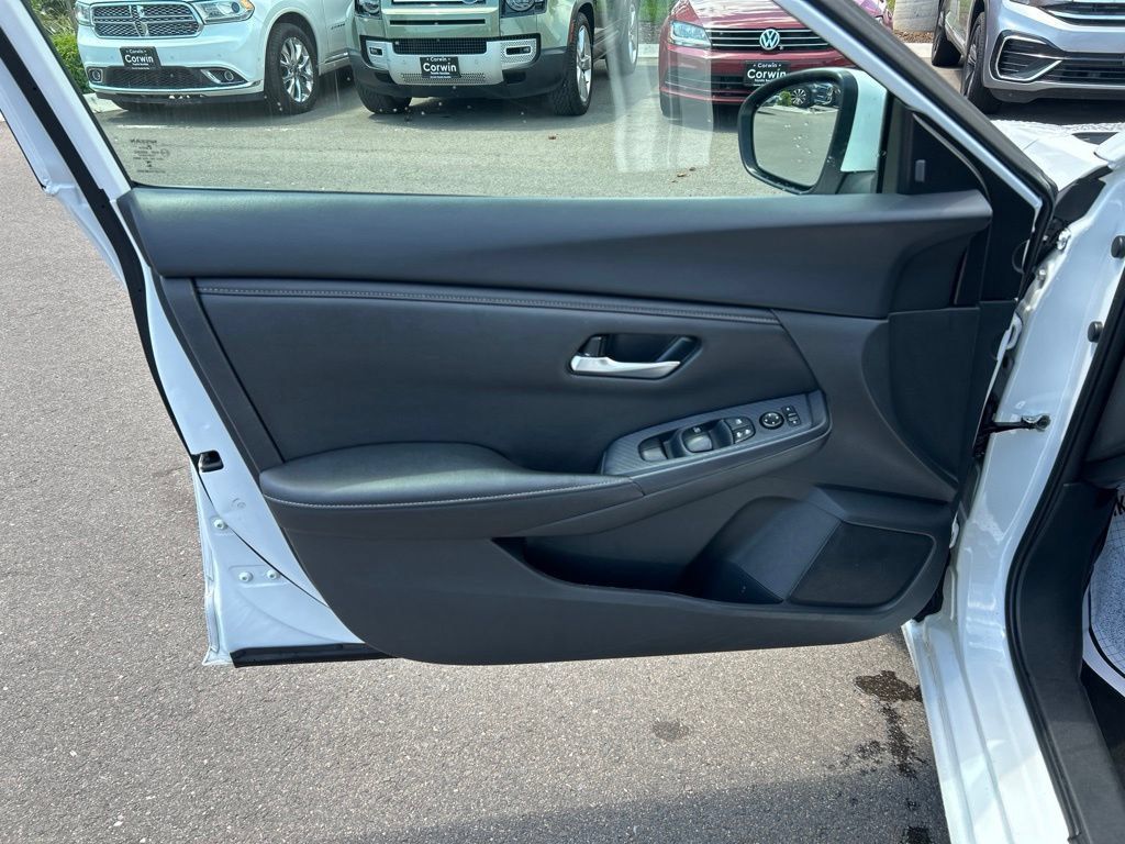 Used 2024 Nissan Sentra SV FWD image 20
