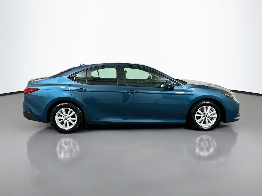Used 2026 Toyota Camry LE FWD image 4