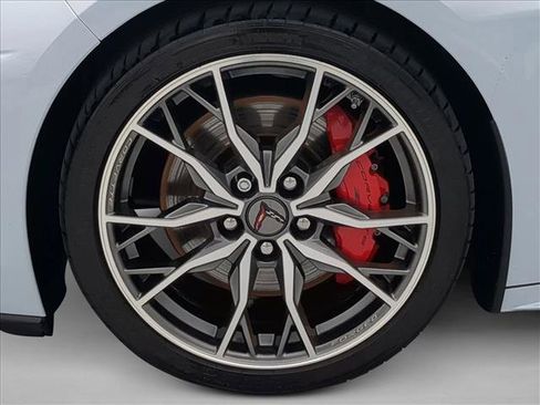 Used 2024 Chevrolet Corvette Stingray Preferred Conv w/ Z51 Performance Package RWD image 30