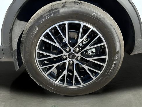 Certified 2026 Ford Escape SE image 20