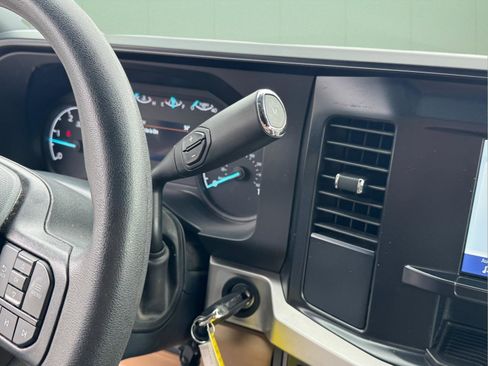 Used 2025 Ford F250 XLT image 23