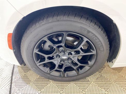 Used 2016 Dodge Charger SXT w/ AWD Plus Group image 8
