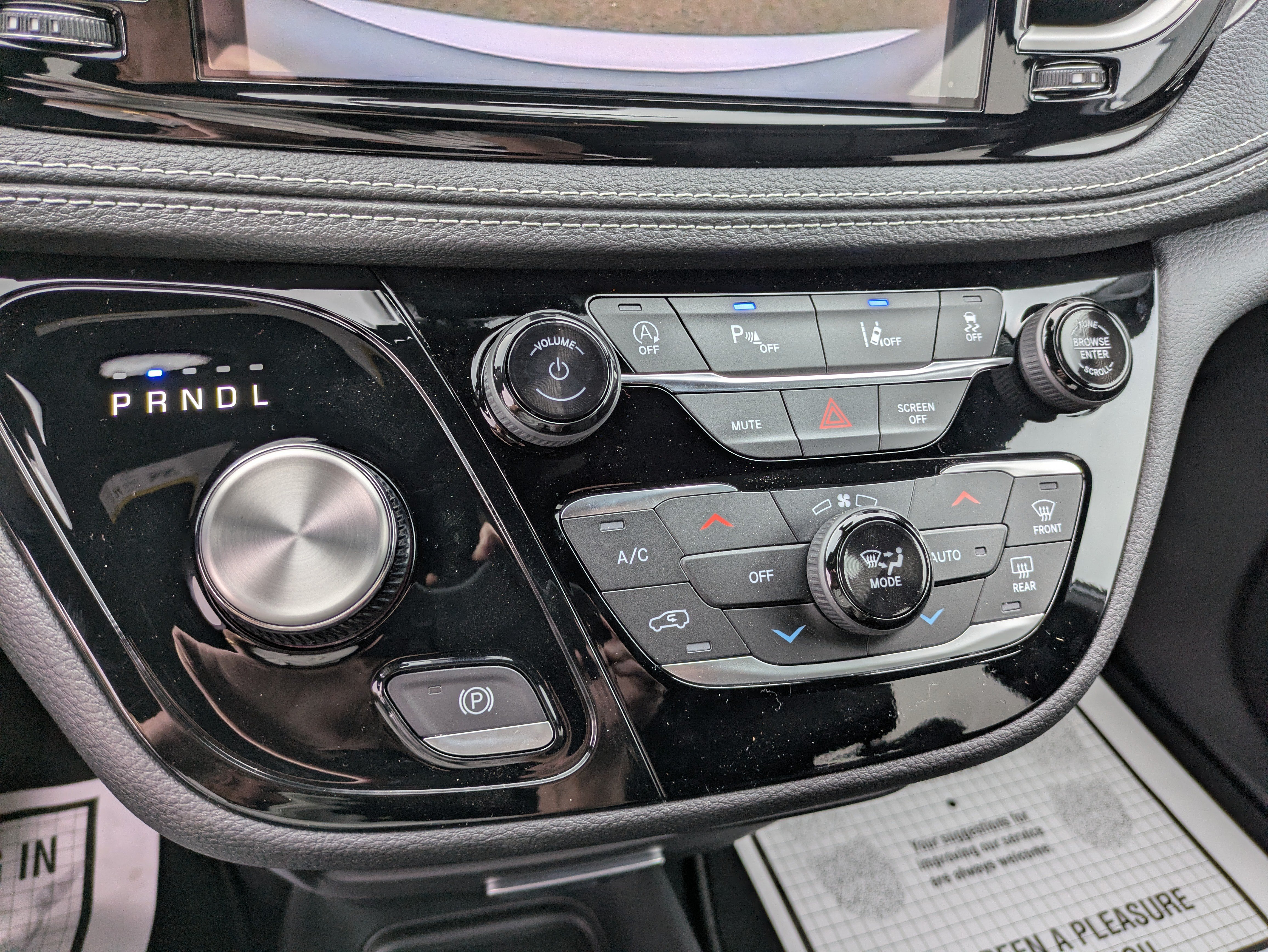 Used 2026 Chrysler Pacifica Select FWD image 22
