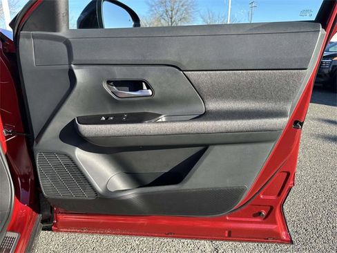 New 2026 Nissan Kicks SV w/ SV Premium Package image 8