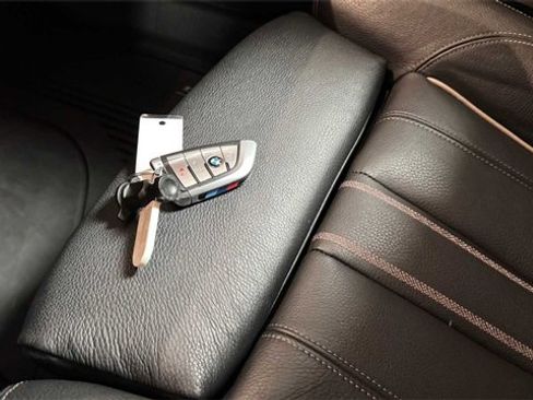 Used 2018 BMW 530i image 32