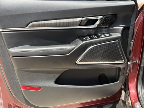 Used 2023 Kia Telluride SX FWD image 10