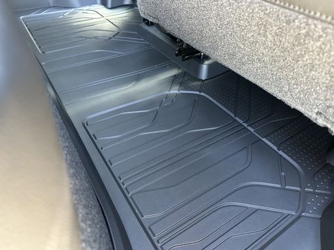 New 2026 Chevrolet Trax RS w/ Sunroof Package FWD image 33