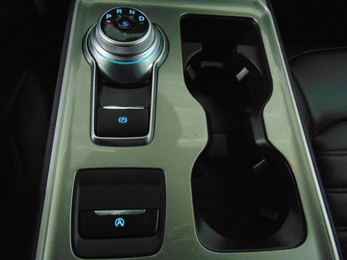 Used 2024 Ford Edge SEL image 15