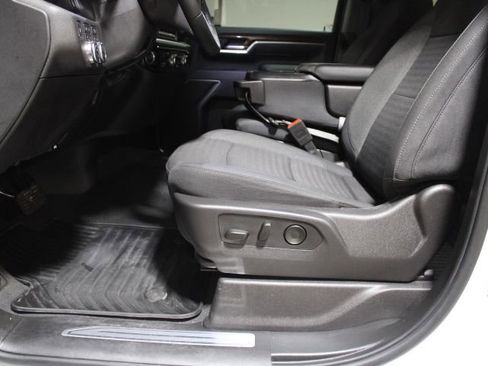 Used 2025 GMC Sierra 2500 SLE w/ SLE Value Package; image 19