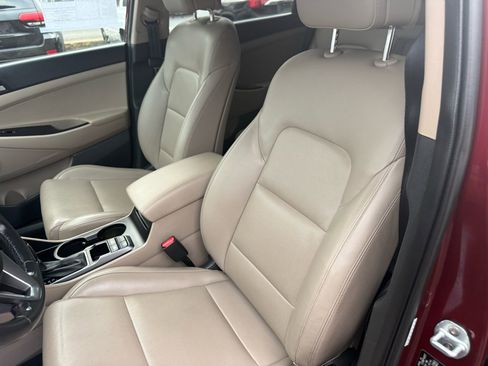 Used 2016 Hyundai Tucson Limited image 18