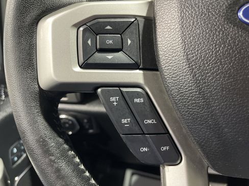 Used 2017 Ford F150 Lariat image 28