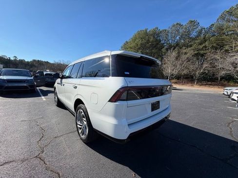 New 2025 Lincoln Navigator Reserve image 5