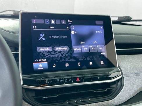 Used 2022 Jeep Compass Latitude image 14