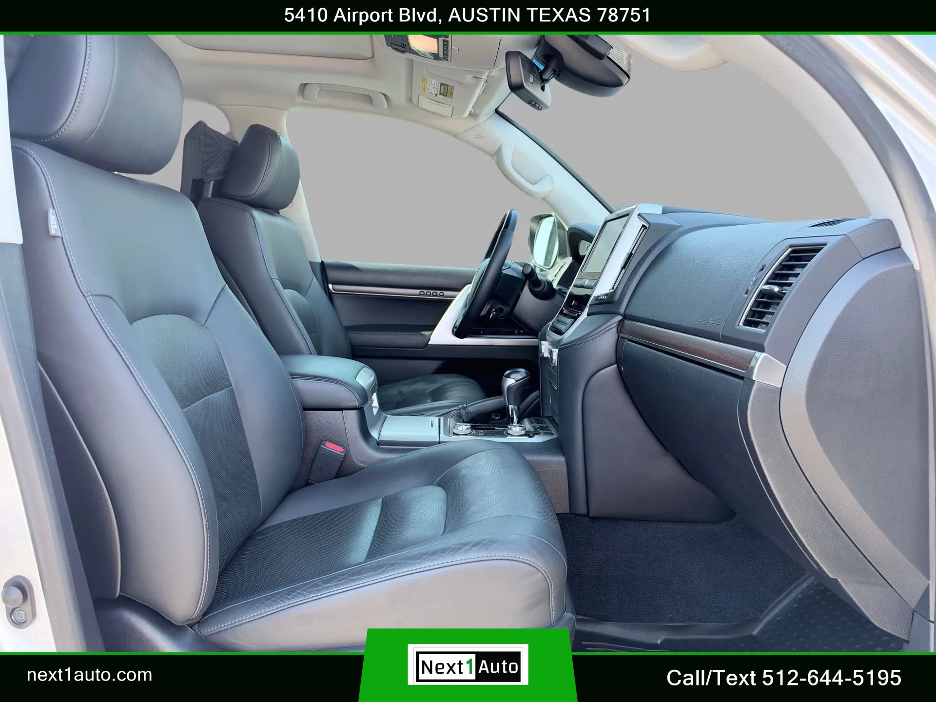 Used 2017 Toyota Land Cruiser AWD/4WD image 30