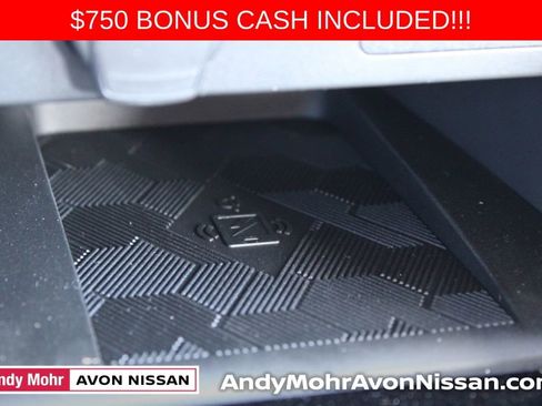 New 2025 Nissan Versa SV image 24