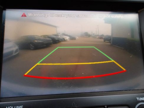 Used 2013 Hyundai Veloster w/ Tech Pkg FWD image 5